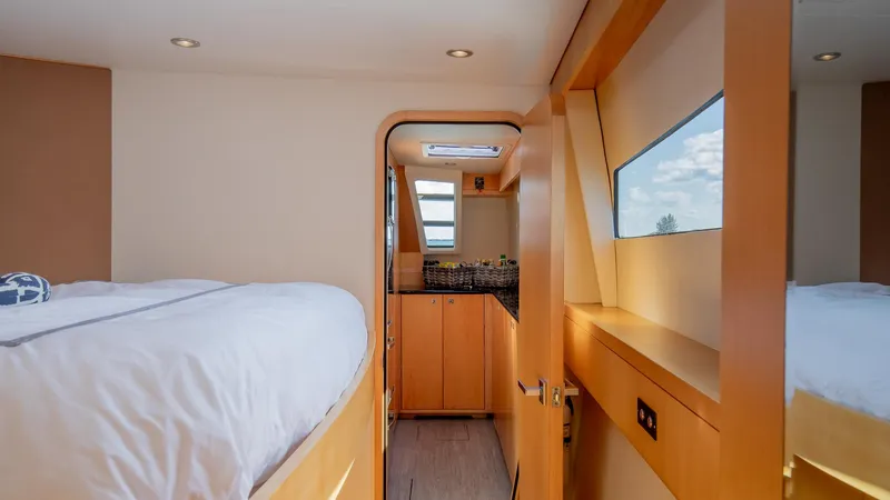 Hammer Yacht Photos Pics 