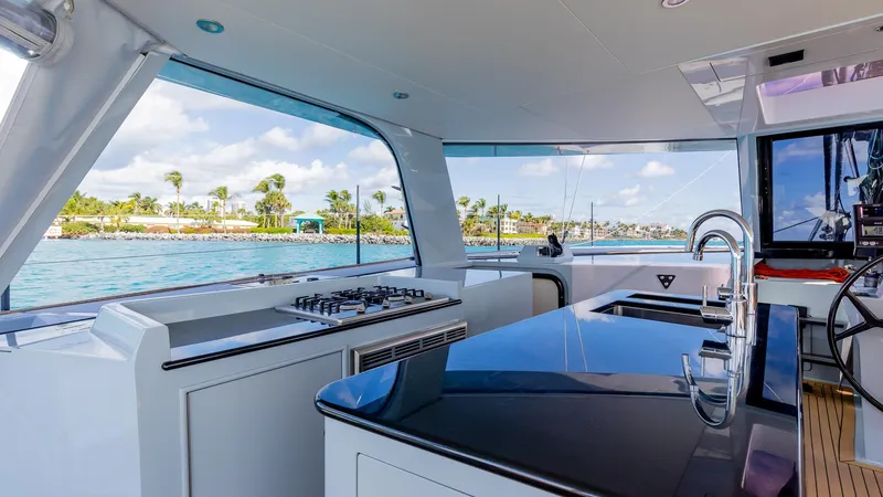 Hammer Yacht Photos Pics 