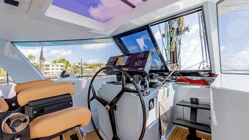 Hammer Yacht Photos Pics 