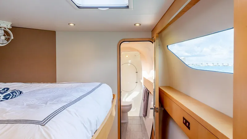 Hammer Yacht Photos Pics 