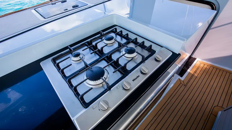 Hammer Yacht Photos Pics 