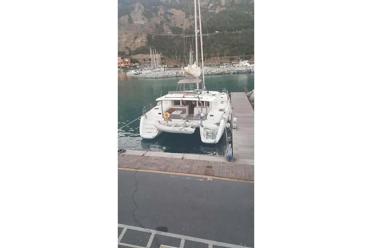 2014 Lagoon 45 
