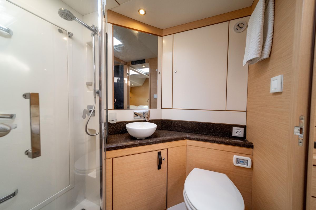 2016 Jeanneau 64 