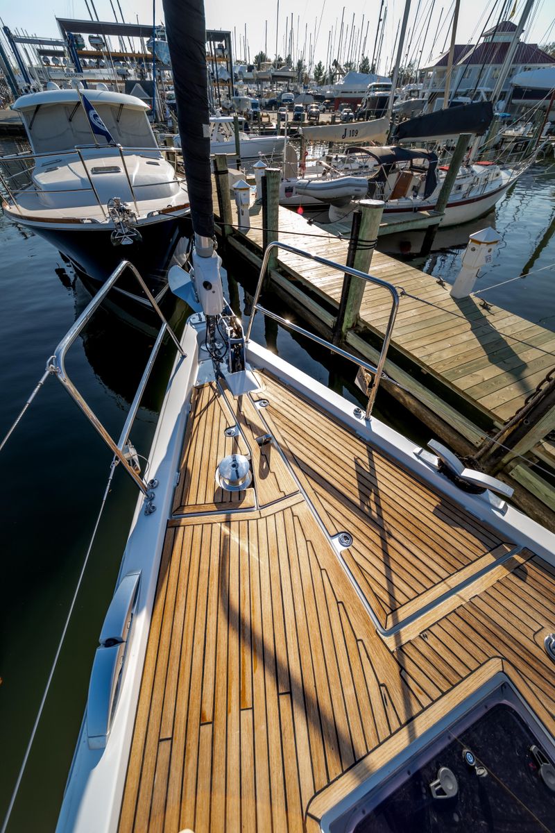 2016 Jeanneau 64 