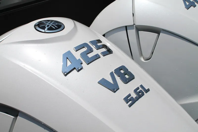 Over Exposed Yacht Photos Pics Yamaha 425 V8 5.6L engine on 2021 Jeanneau Leader 10.5 WA Series 2 boat.