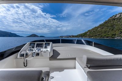 Yacht