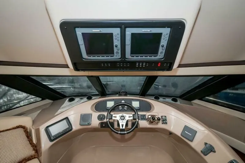 Chips Ahoy Yacht Photos Pics Lower Helm