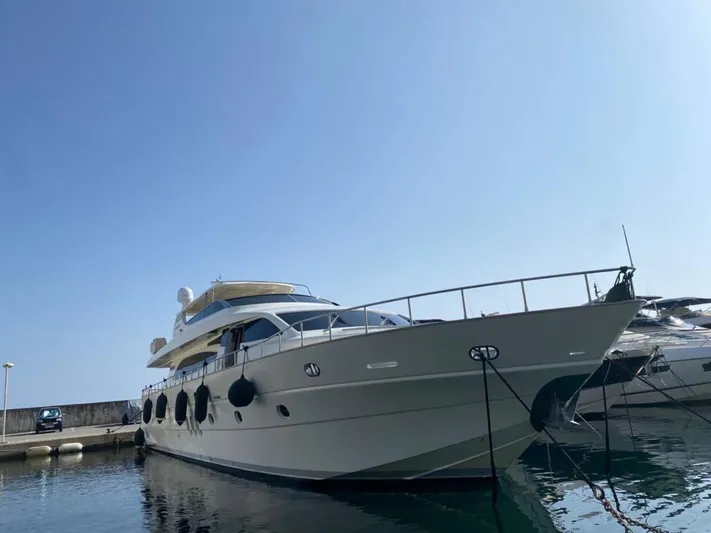 Ocean Delta 11 Yacht Photos Pics 