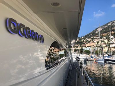 Yacht