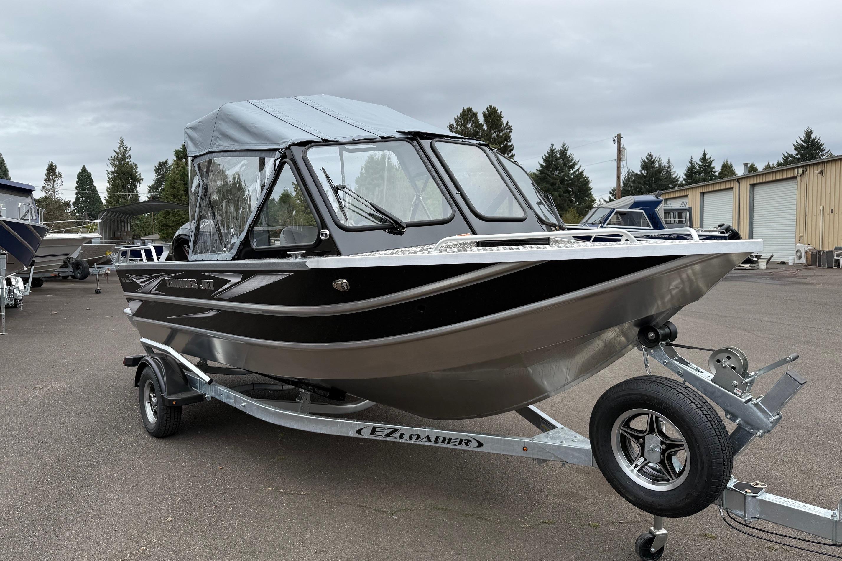 Thunder Jet 185 Luxor