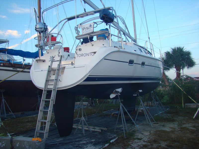 2004 Hunter Deck Salon