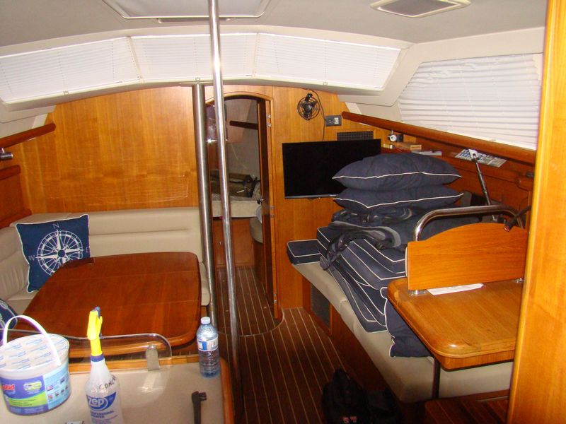 2004 Hunter Deck Salon