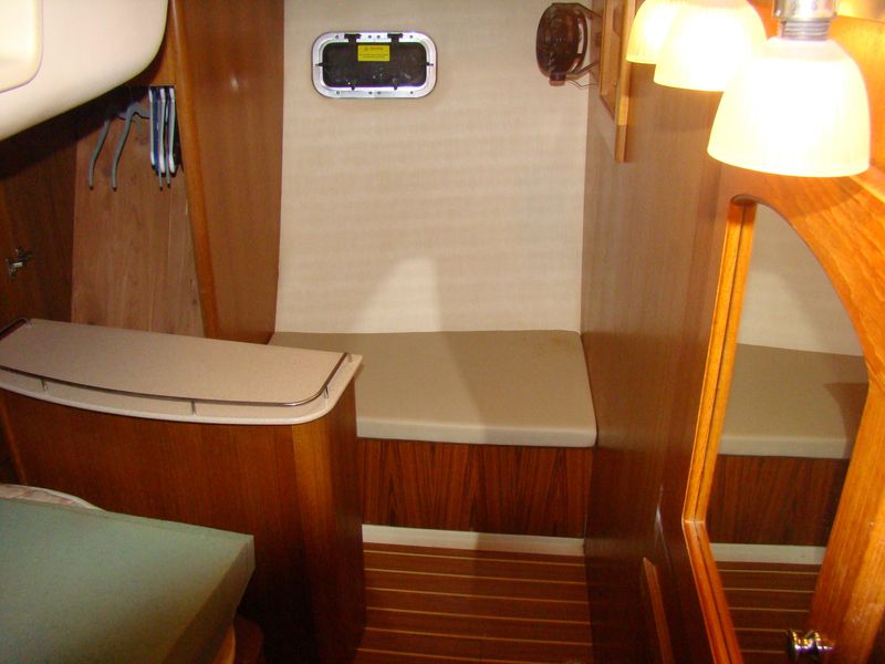 2004 Hunter Deck Salon