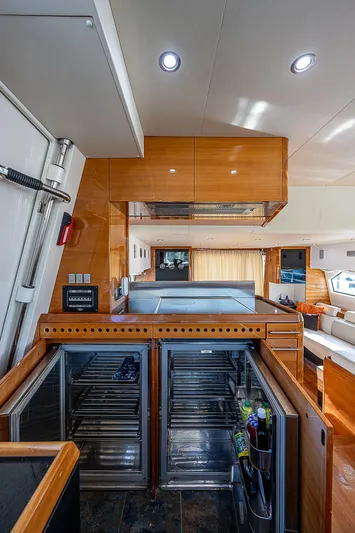 Emry Yacht Photos Pics 2009 Aicon - interior/kitchen