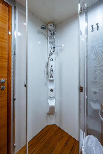 Emry Yacht Photos Pics 2009 Aicon - interior/shower