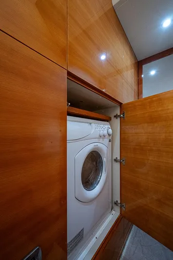 Emry Yacht Photos Pics 2009 Aicon - interior/laundry