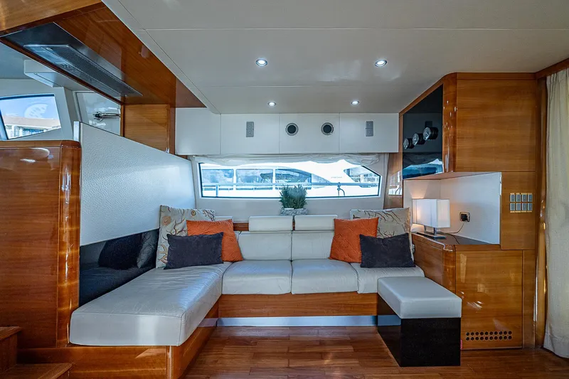 Emry Yacht Photos Pics 2009 Aicon - interior