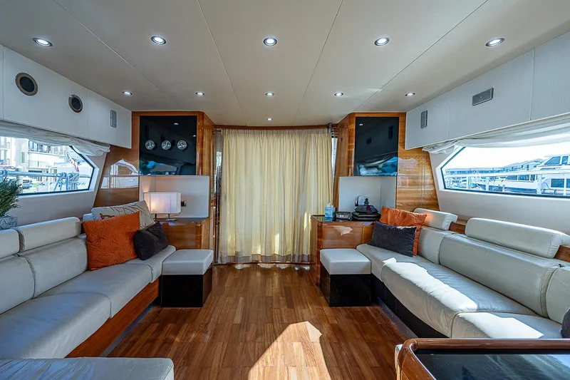 Emry Yacht Photos Pics 2009 Aicon - interior