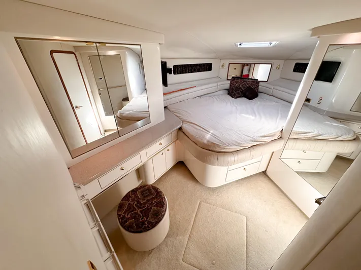 Lucky One Yacht Photos Pics 