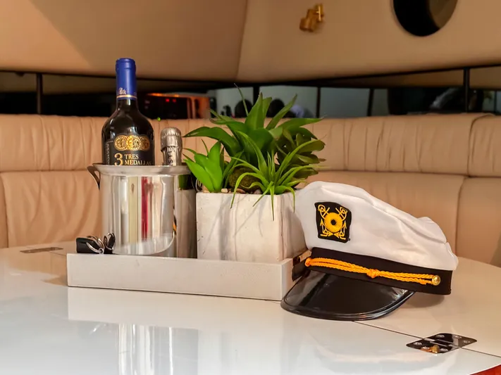 Lucky One Yacht Photos Pics 