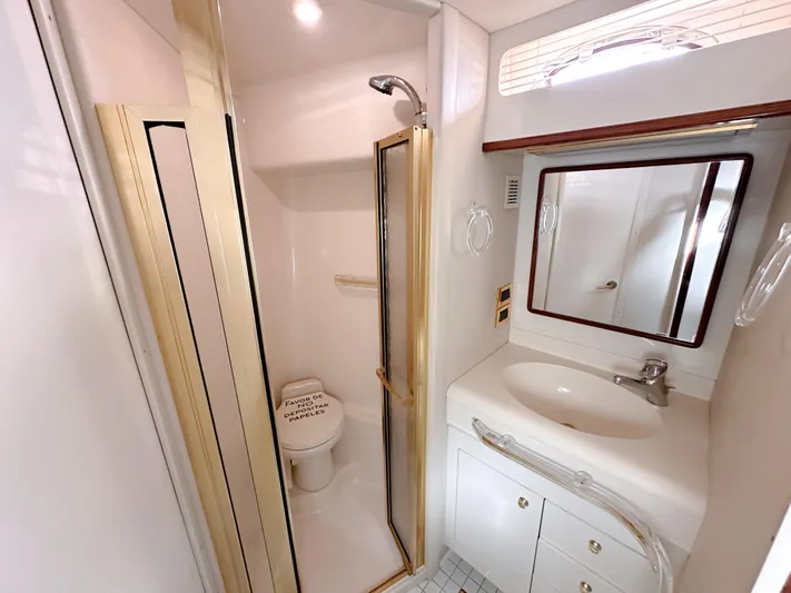 Lucky One Yacht Photos Pics 