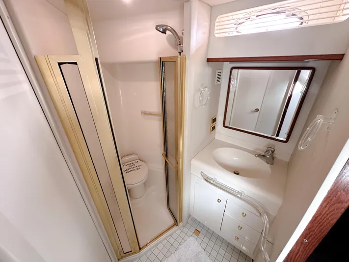 Lucky One Yacht Photos Pics 