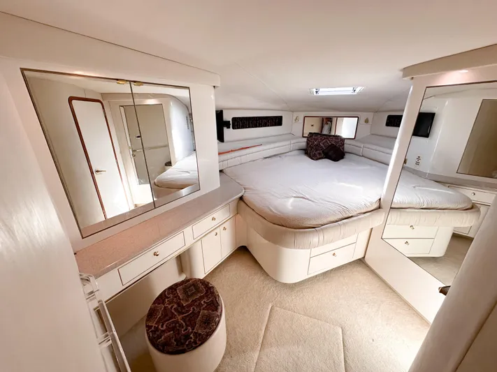 Lucky One Yacht Photos Pics 