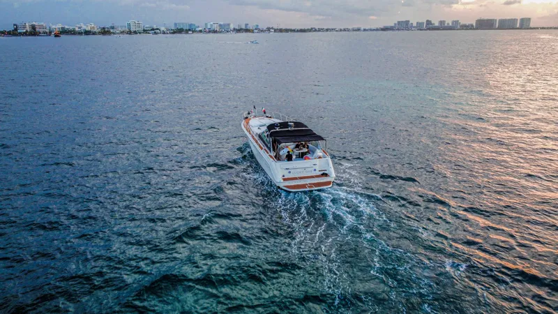 Lucky One Yacht Photos Pics 