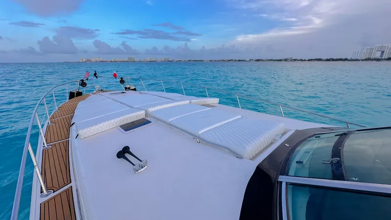 Lucky One Yacht Photos Pics 