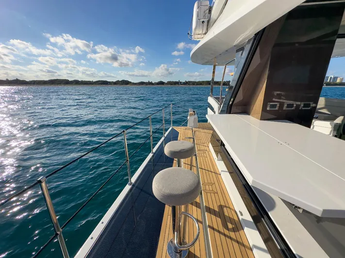 Triple T Yacht Photos Pics 