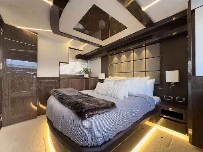 Triple T Yacht Photos Pics 