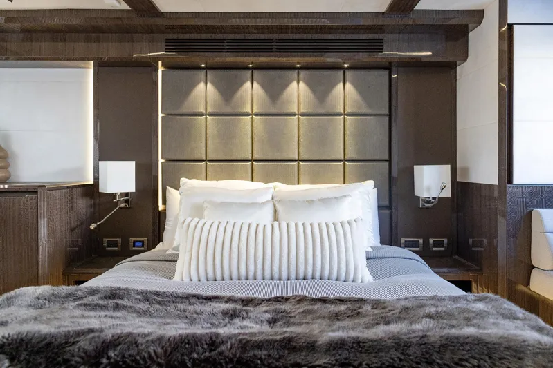 Triple T Yacht Photos Pics 