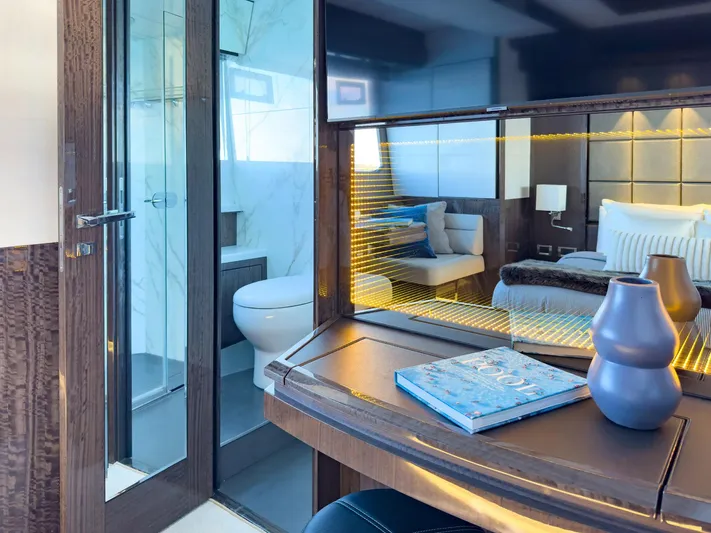 Triple T Yacht Photos Pics 