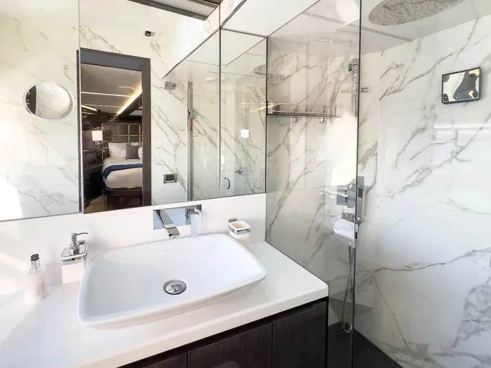 Triple T Yacht Photos Pics 