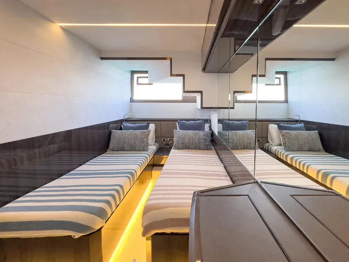 Triple T Yacht Photos Pics 