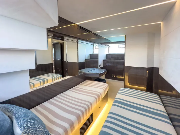 Triple T Yacht Photos Pics 