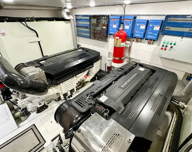 Triple T Yacht Photos Pics 