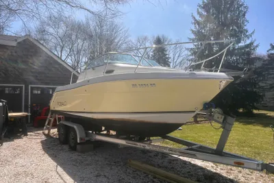 Robalo R225 Walkaround