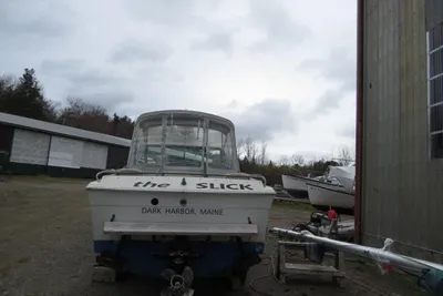 Slickcraft SS235