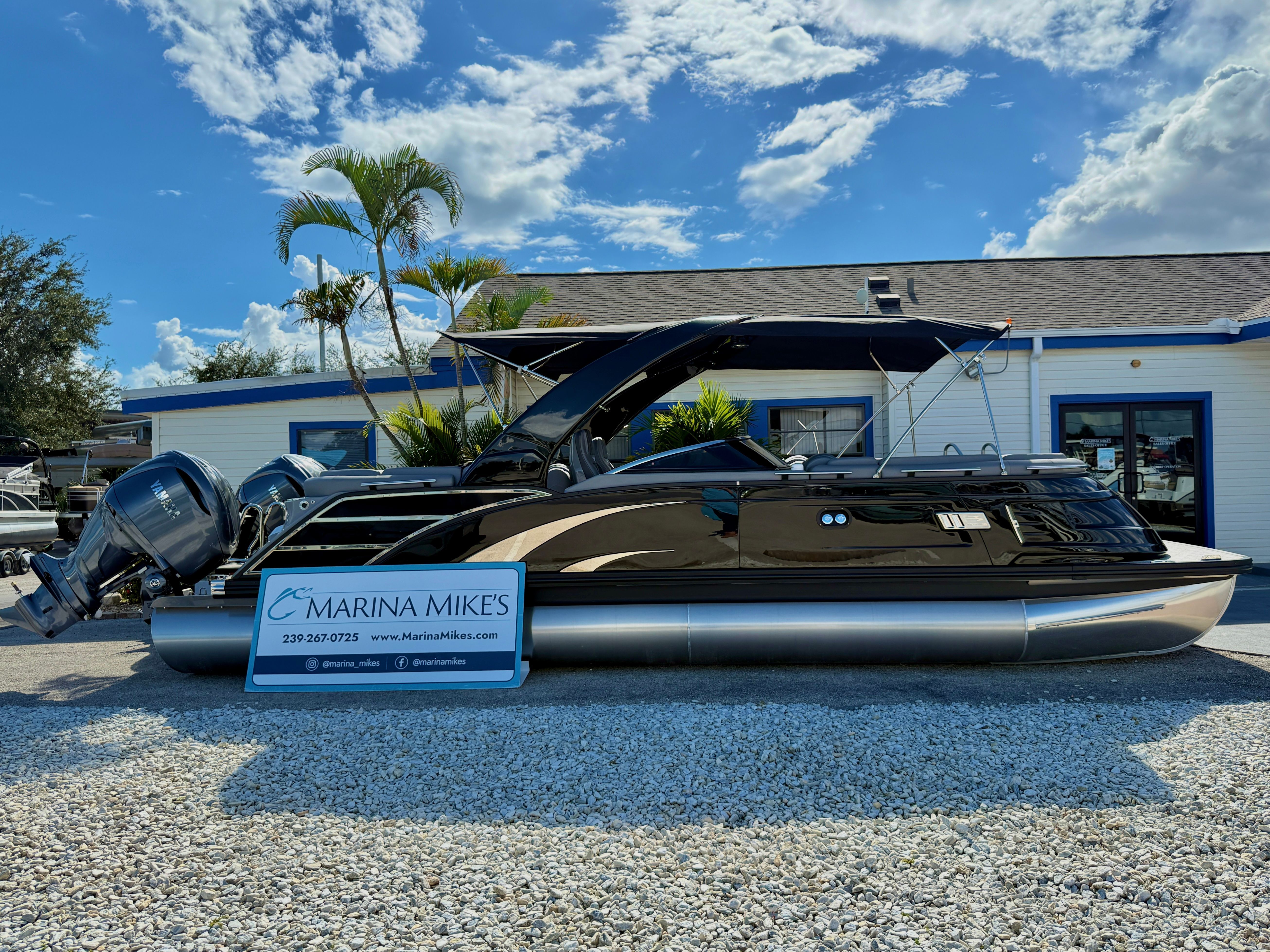 Bennington 27 QXFBWAX2 ESP