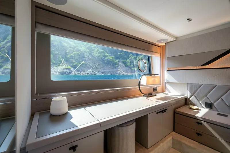  Yacht Photos Pics 2026 Sunseeker 75 Sport Yacht - Image 22