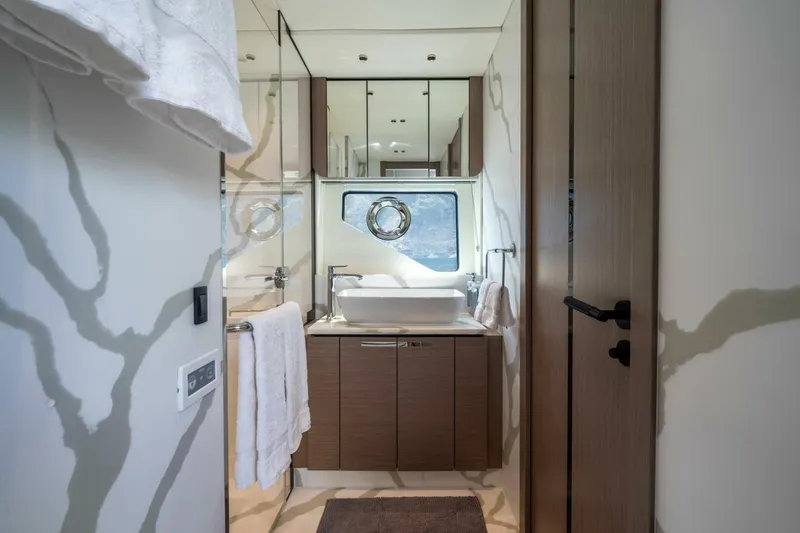  Yacht Photos Pics 2026 Sunseeker 75 Sport Yacht - Image 26