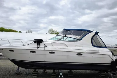 Cruisers Yachts 3375 Esprit