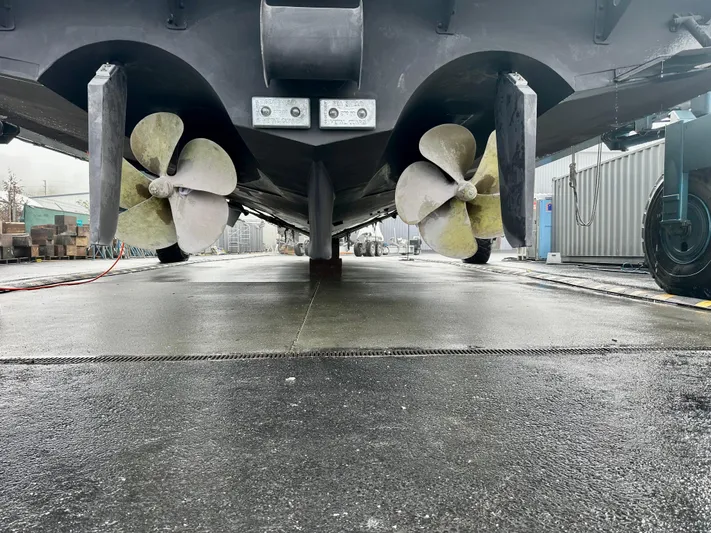 Hyjac Yacht Photos Pics 