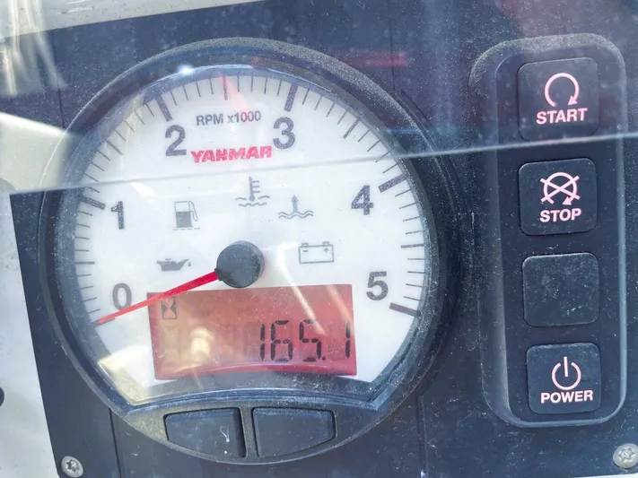 Savvy Yacht Photos Pics 