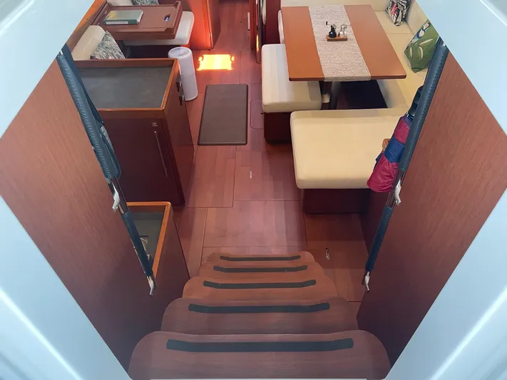 Savvy Yacht Photos Pics 