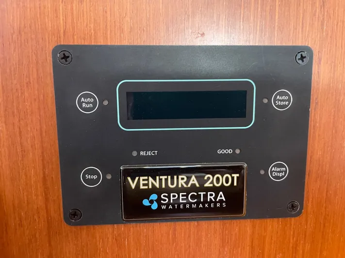 Savvy Yacht Photos Pics 