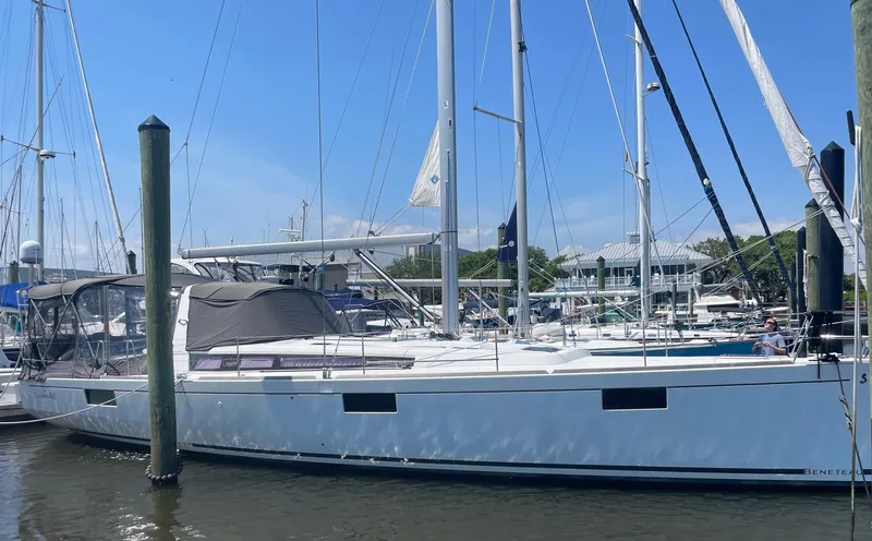 Savvy Yacht Photos Pics 