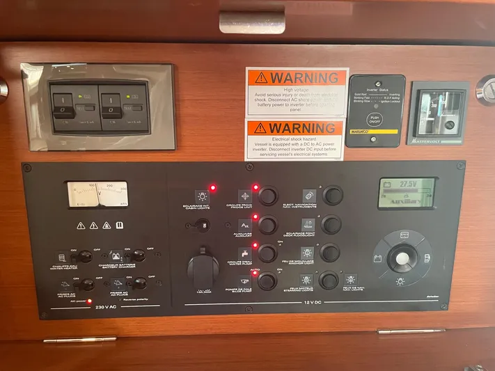 Savvy Yacht Photos Pics 