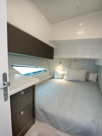 Fly'n Sea Level Yacht Photos Pics 2022 Intrepid 477 Evolution - Image 12